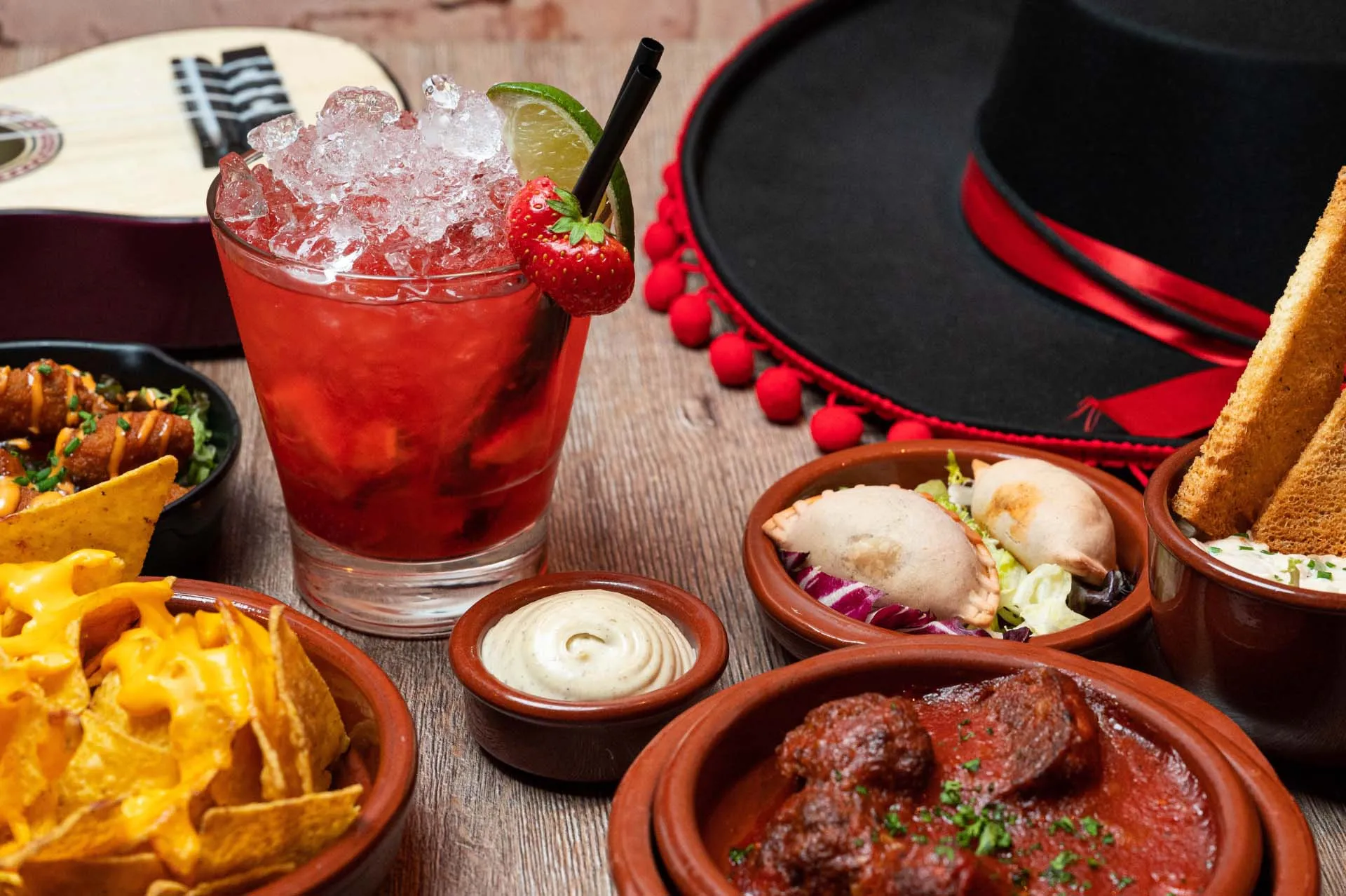 Een tafel vol verse tapas